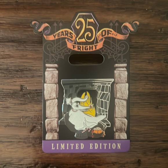 Nightmare Before Christmas Limited Edition Zero Pin - Picture 1 of 3